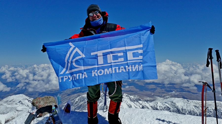 Команда альпинистов ГК ТСС взошла на Эльбрус Команда альпинистов ГК ТСС взошла на Эльбрус