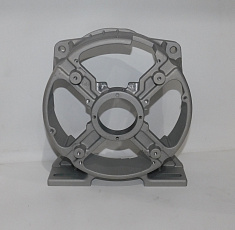 Крышка альтернатора опорная (под подшипник,лапы) SGG 12000(L)-18000(L), LC2V80FD, LC2V90FD / Alternator bracket (660010013-0001)